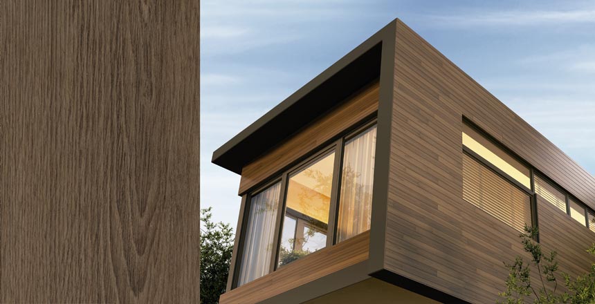 Detalle de perfil de ventana de PVC con acabado foliado imitación madera